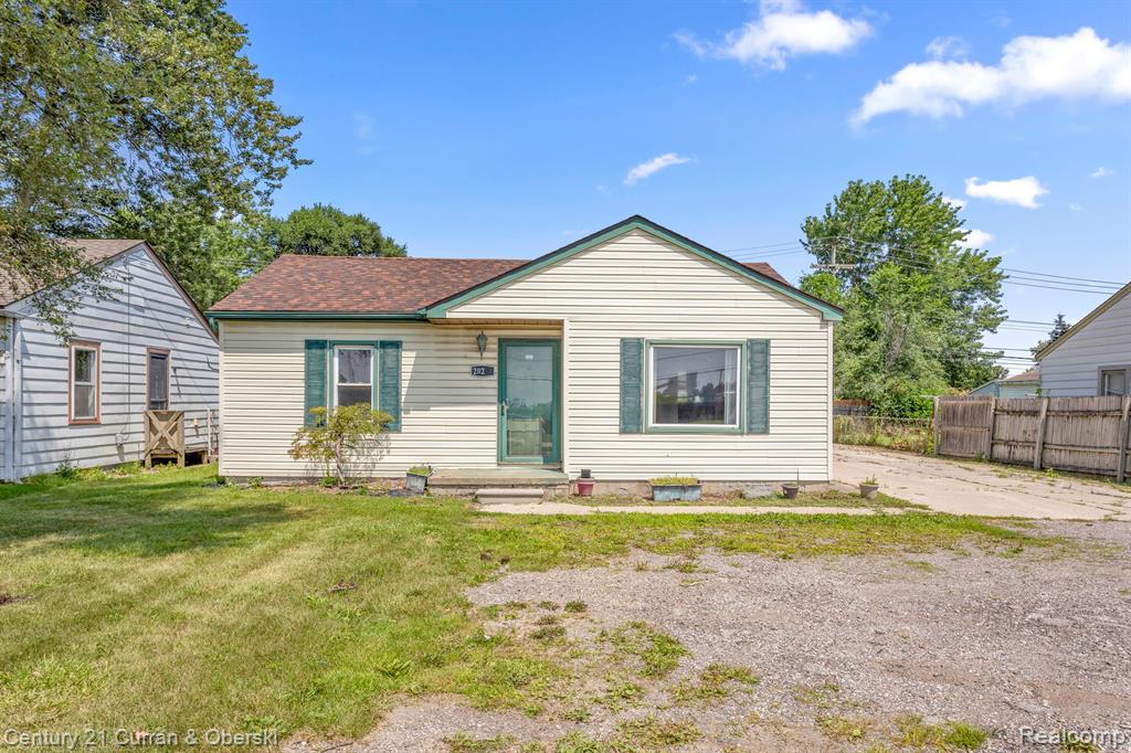 20258 Pennsylvania Road Taylor, MI 48180 - Photo 1 of 20 Gallery Image 1