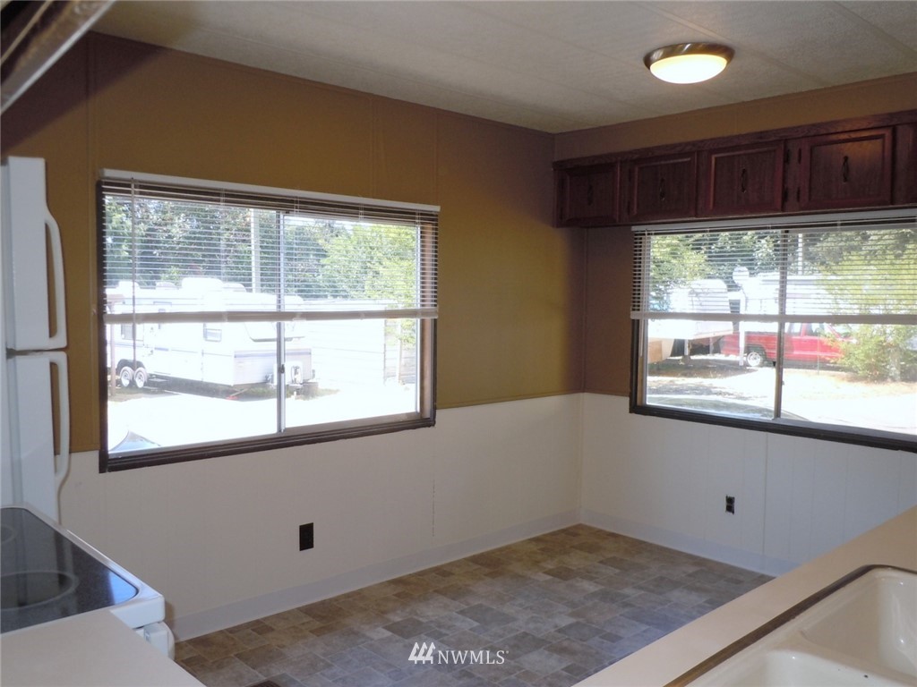 2115 Rocky Point Road Northwest, Unit 14 Bremerton, WA 98312 - Photo 4 of 13 Gallery Image 4