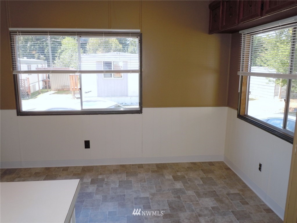 2115 Rocky Point Road Northwest, Unit 14 Bremerton, WA 98312 - Photo 5 of 13 Gallery Image 5