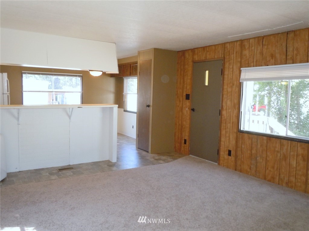 2115 Rocky Point Road Northwest, Unit 14 Bremerton, WA 98312 - Photo 7 of 13 Gallery Image 7