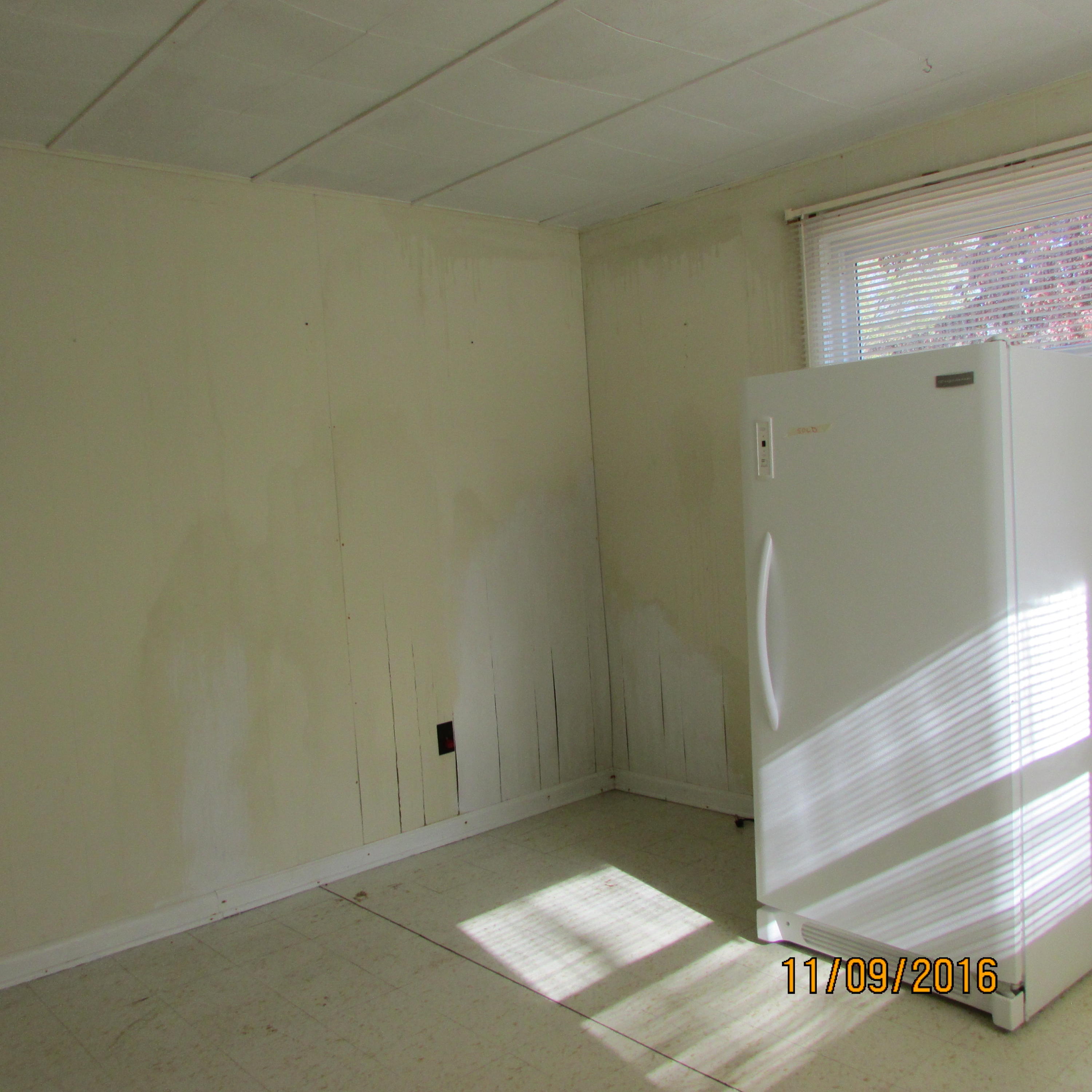 2138 Mentor Road Louisville, TN 37777 - Photo 9 of 22 008