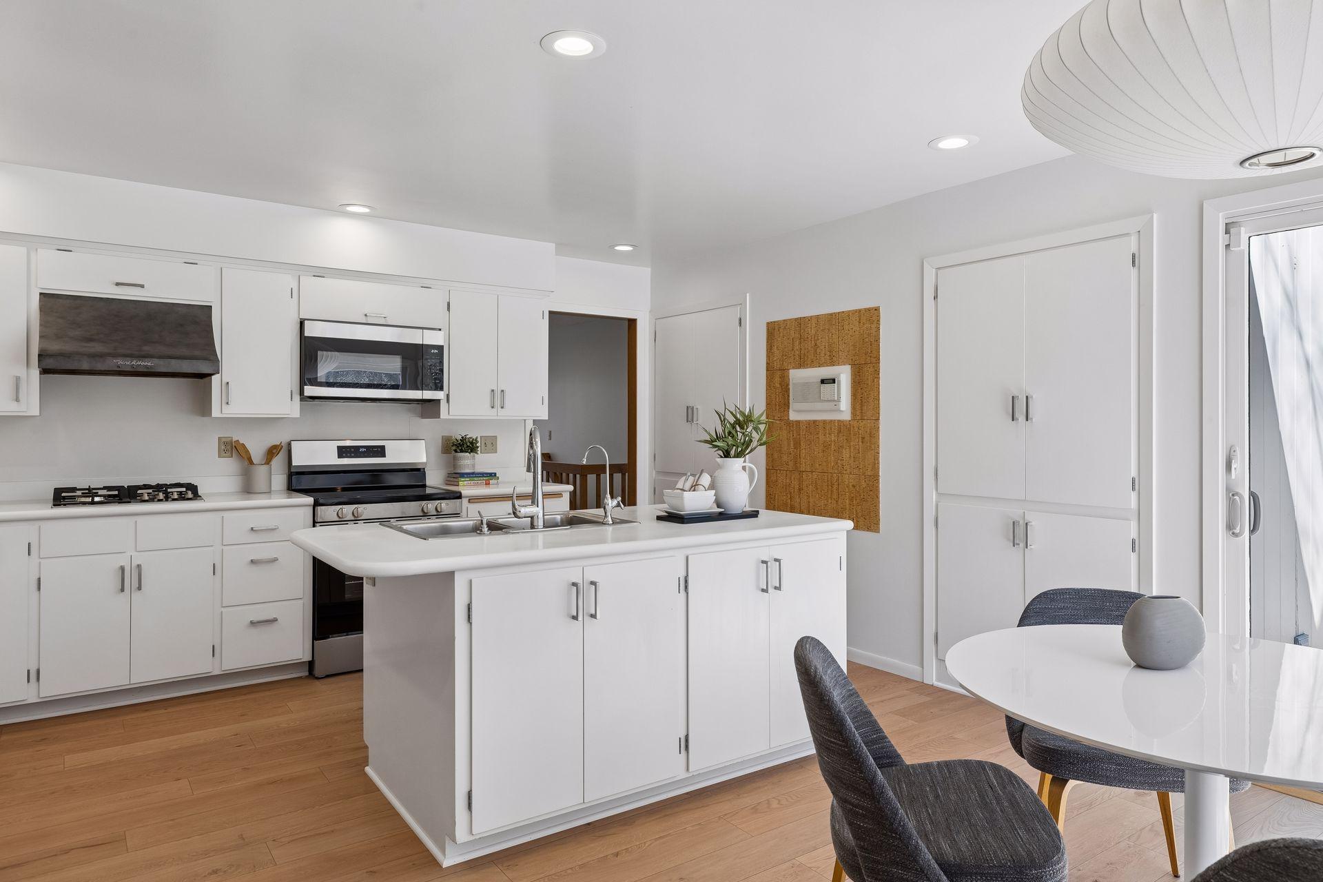 7117 Gleason Road Edina, MN 55439 - Photo 11 of 58 Gallery Image 11