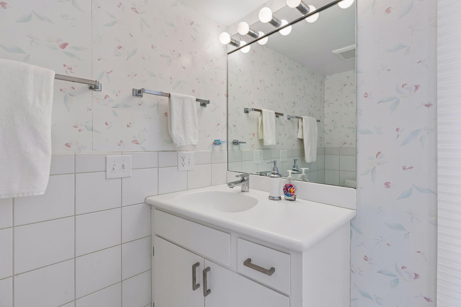 7117 Gleason Road Edina, MN 55439 - Photo 32 of 58 Gallery Image 32