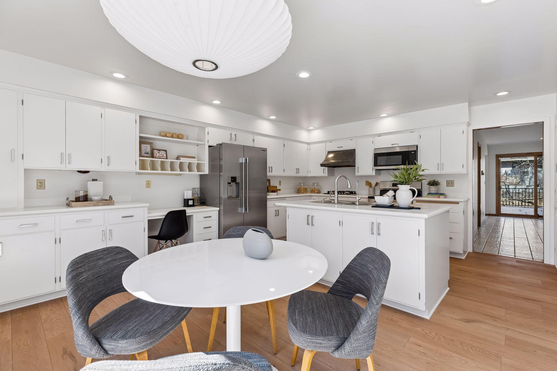7117 Gleason Road Edina, MN 55439 - Photo 10 of 58 Gallery Image 10