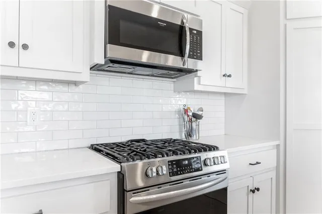 $495,000 | 3116 Southwest Arbor Tree Drive, Lee's Summit, MO 64082