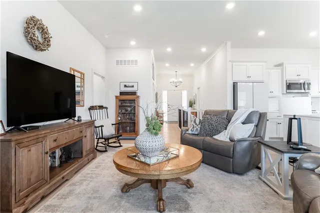 $495,000 | 3116 Southwest Arbor Tree Drive, Lee's Summit, MO 64082