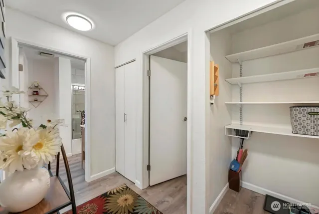 $423,150 | 10424 Northeast 32nd Place, Unit C204, Bellevue, WA 98004