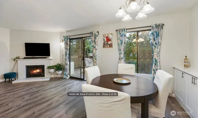 $423,150 | 10424 Northeast 32nd Place, Unit C204, Bellevue, WA 98004
