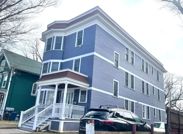 $2,450 | 572 Elm Street, Unit 2, New Haven, CT 06511