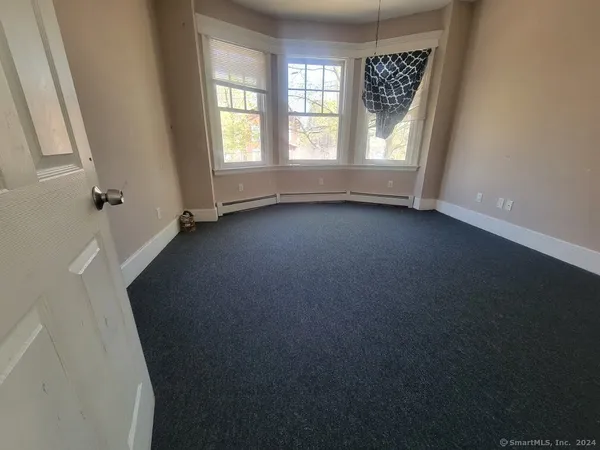 $2,450 | 572 Elm Street, Unit 2, New Haven, CT 06511