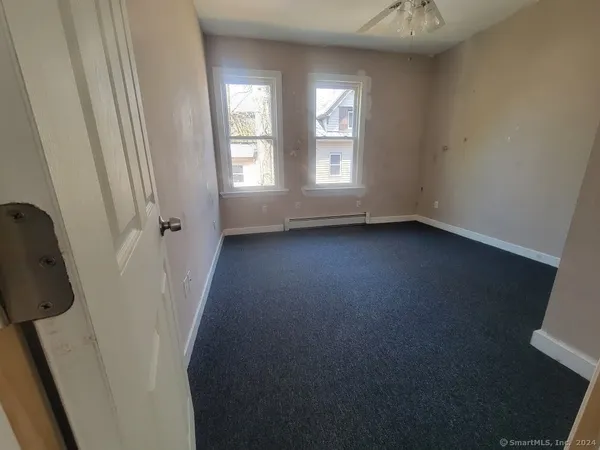 $2,450 | 572 Elm Street, Unit 2, New Haven, CT 06511