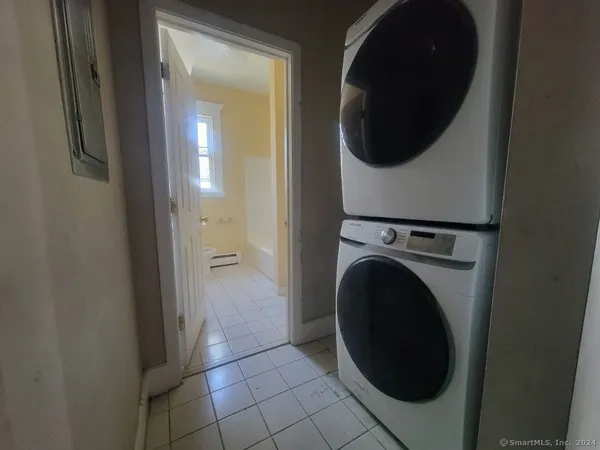 $2,450 | 572 Elm Street, Unit 2, New Haven, CT 06511