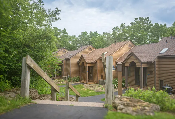 $179,000 | 33 Creekwood Lane, Galena, IL 61036