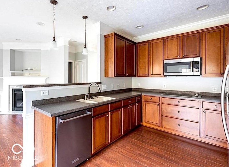 9008 Rider Drive Fishers, IN 46038 - Photo 9 of 29