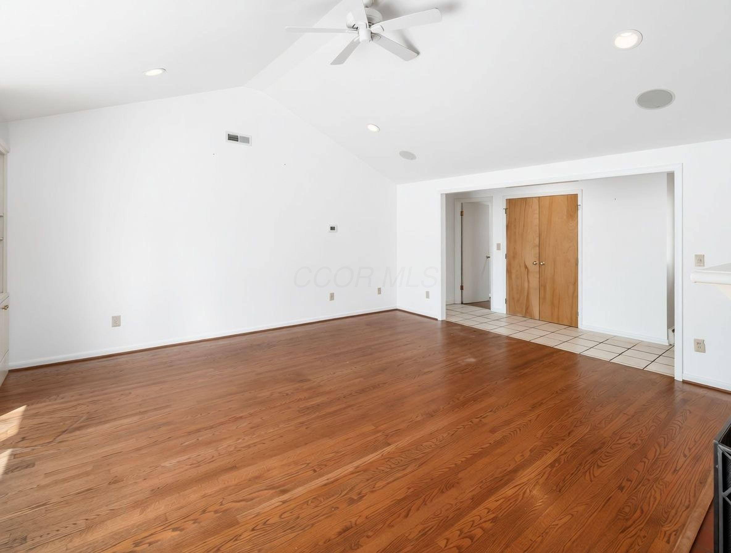 4393 Donington Road Columbus, OH 43220 - Photo 11 of 54 085_Donington Road16_21_53 52