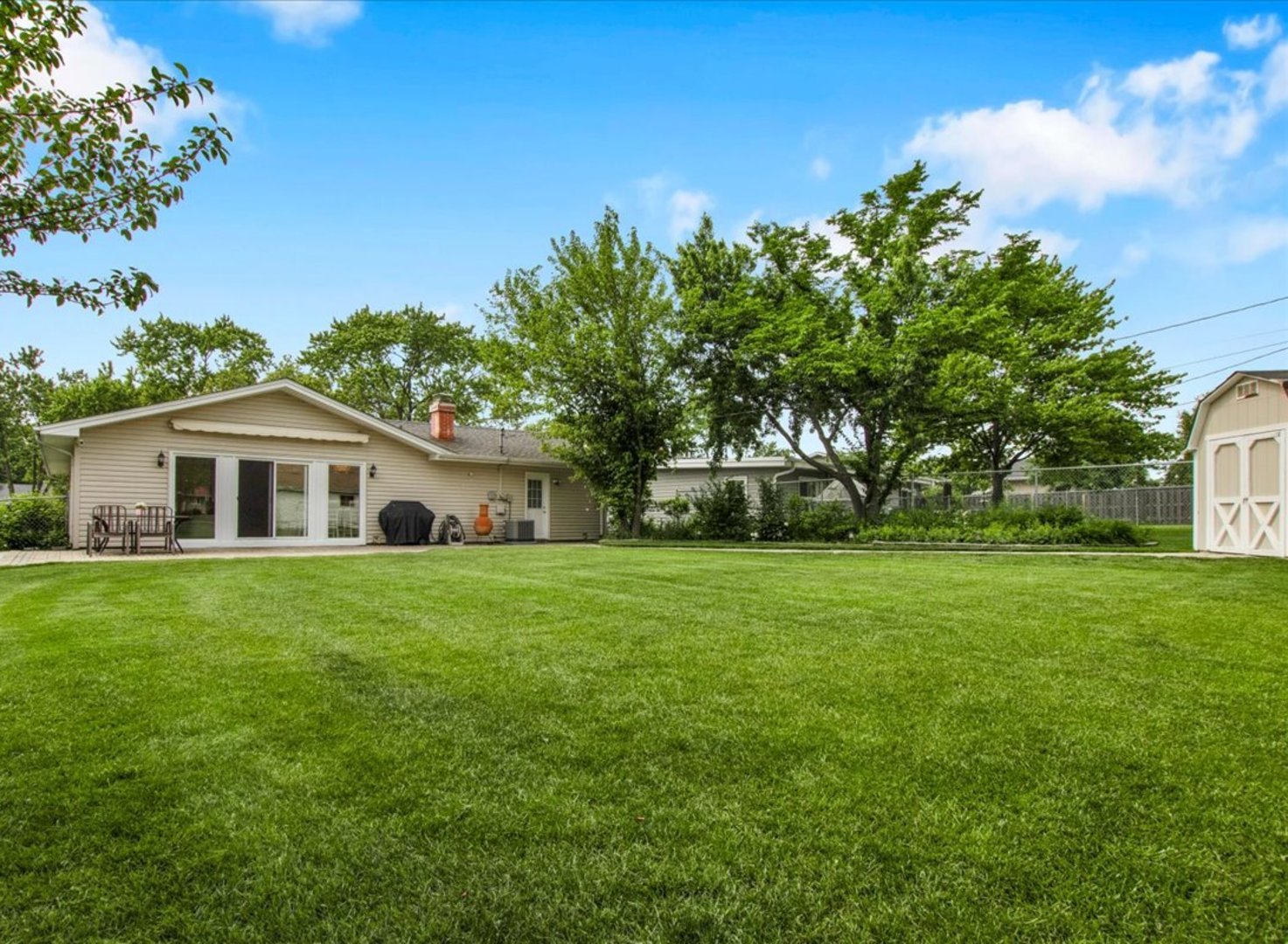 1755 Monticello Road Hoffman Estates, IL 60169 - Photo 23 of 34