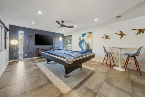 $1,725,000 | 5337 East Lakeside Drive, Palm Springs, CA 92264