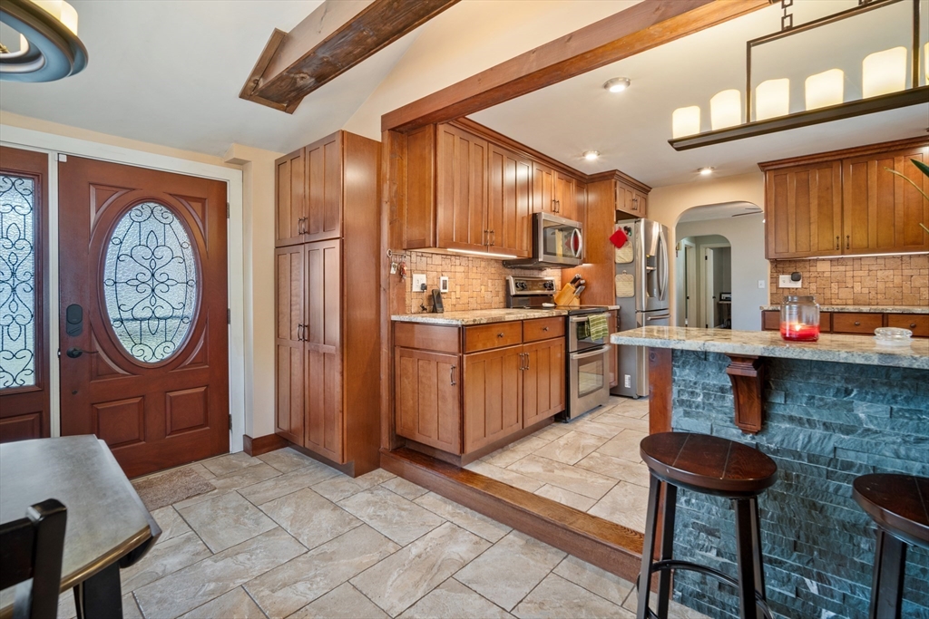 1840 Parker Street Springfield, MA 01128 - Photo 8 of 41 Gallery Image 8