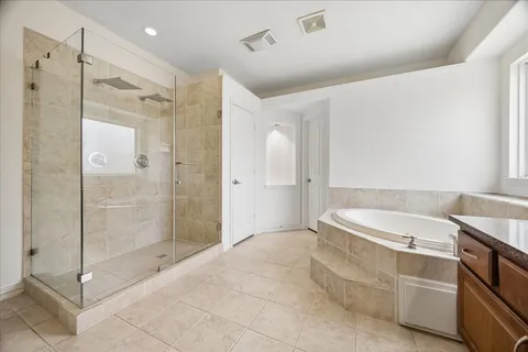 $765,000 | 5915 Saratoga Springs Lane, Houston, TX 77041