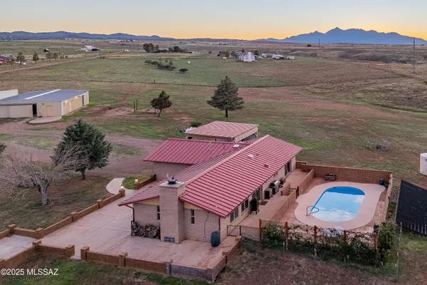 $590,000 | 38 Longview Loop Road, Elgin, AZ 85611