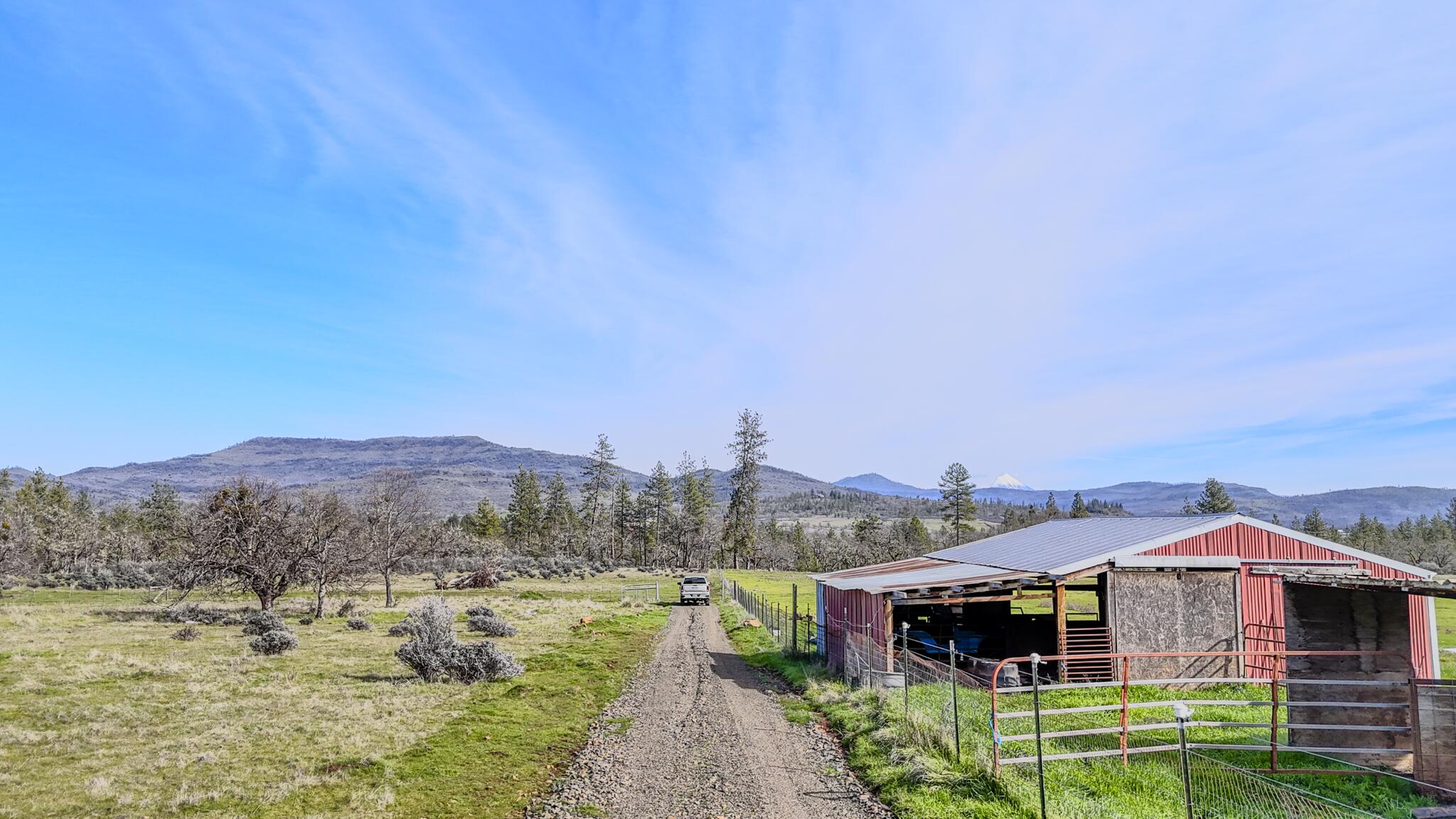 506 Greenleaf Drive Eagle Point, OR 97524 - Photo 25 of 38 DJI_20260227140906_0556_D-HDR