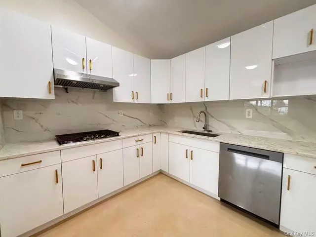 $3,100 | 61-45 Parsons Boulevard | Pomonok