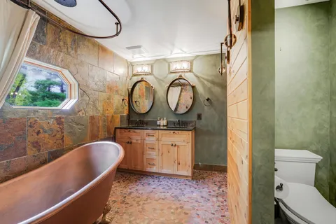 $799,000 | 14908 Glen Oak Street, Minnetonka, MN 55345