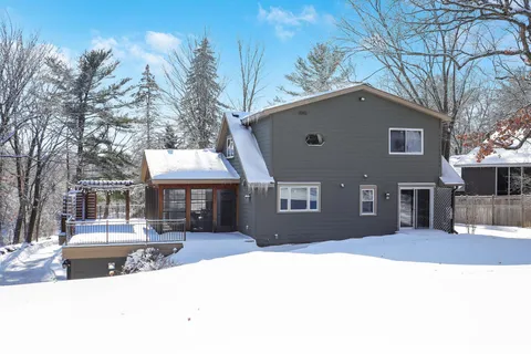 $799,000 | 14908 Glen Oak Street, Minnetonka, MN 55345