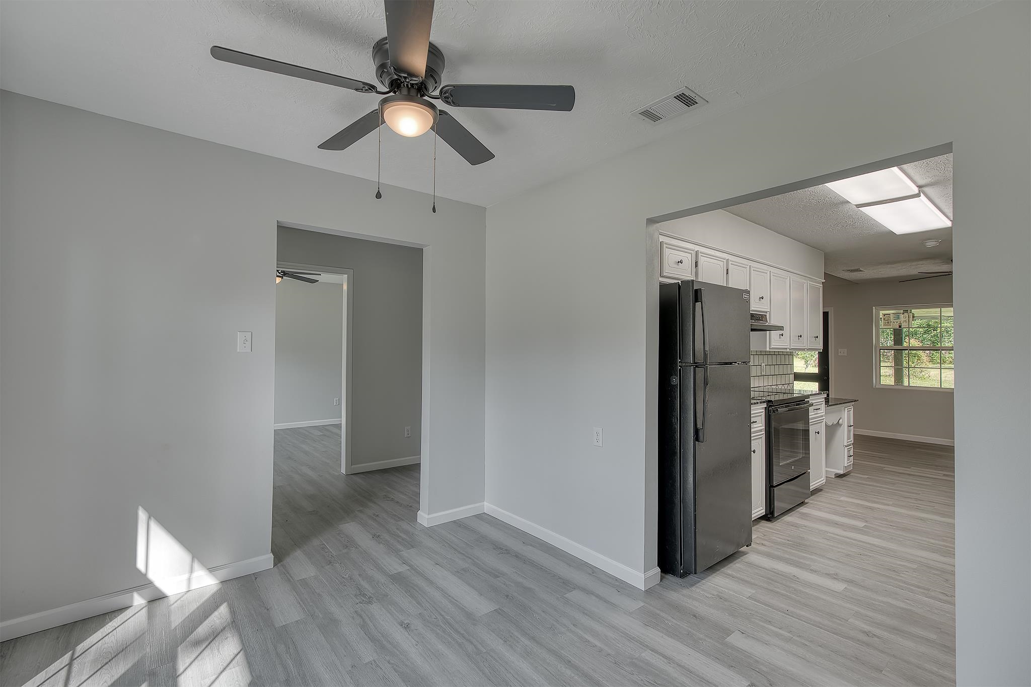 5824 Reeves Drive Silsbee, TX 77656 - Photo 13 of 46