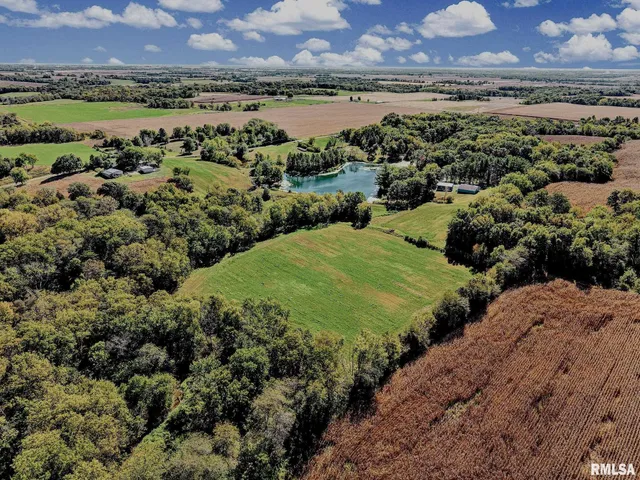 $630,000 | 1196 160 Street, Abingdon, IL 61410