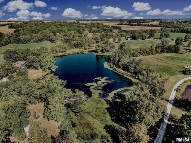 $630,000 | 1196 160 Street, Abingdon, IL 61410