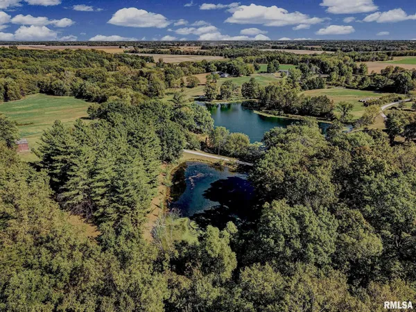 $630,000 | 1196 160 Street, Abingdon, IL 61410