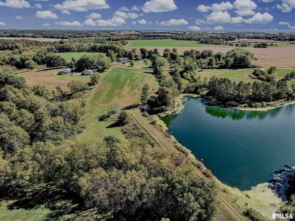 $630,000 | 1196 160 Street, Abingdon, IL 61410