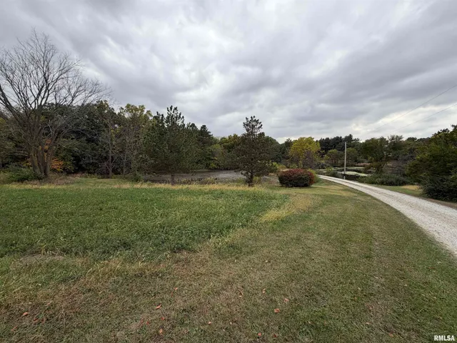 $630,000 | 1196 160 Street, Abingdon, IL 61410