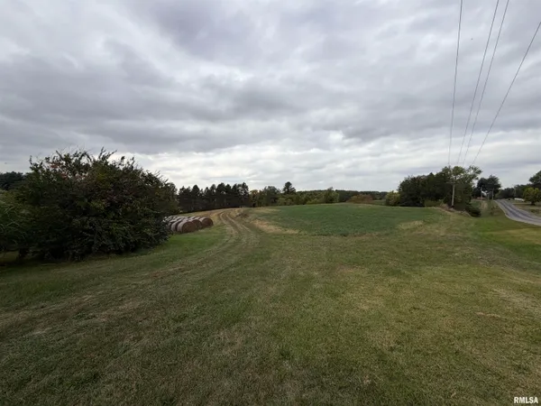 $630,000 | 1196 160 Street, Abingdon, IL 61410