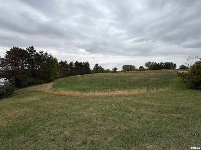 $630,000 | 1196 160 Street, Abingdon, IL 61410