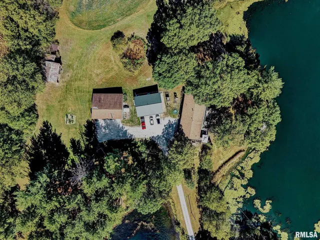 $630,000 | 1196 160 Street, Abingdon, IL 61410