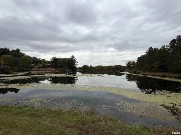 $630,000 | 1196 160 Street, Abingdon, IL 61410