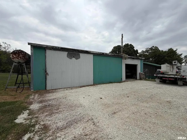 $630,000 | 1196 160 Street, Abingdon, IL 61410