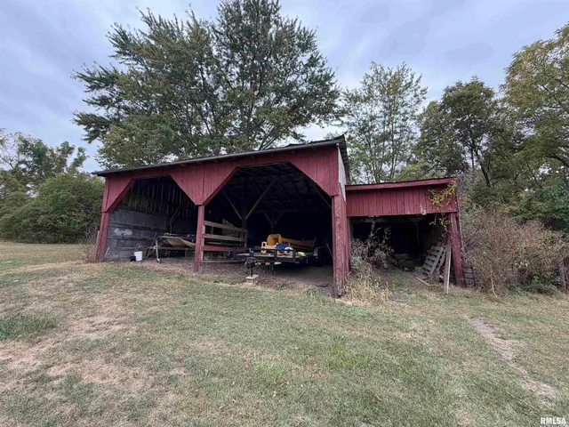 $630,000 | 1196 160 Street, Abingdon, IL 61410