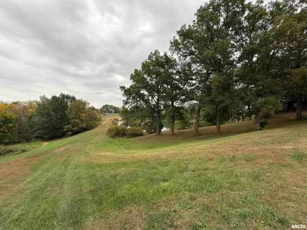 $630,000 | 1196 160 Street, Abingdon, IL 61410