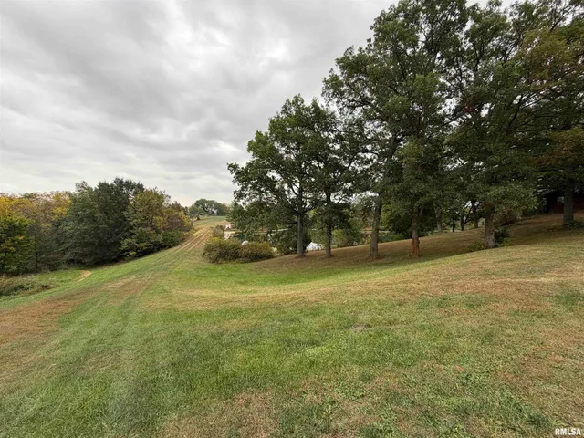 $630,000 | 1196 160 Street, Abingdon, IL 61410