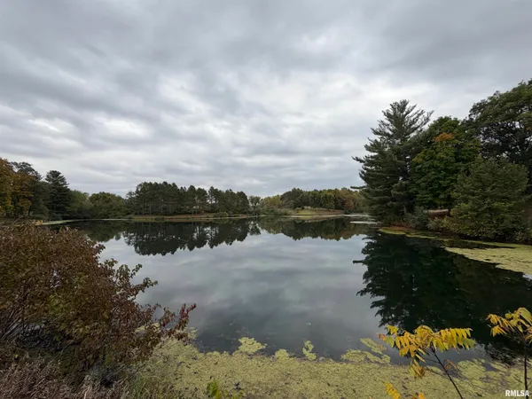 $630,000 | 1196 160 Street, Abingdon, IL 61410