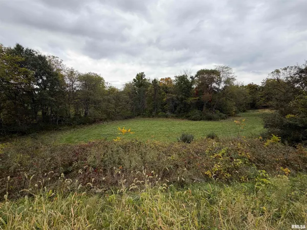 $630,000 | 1196 160 Street, Abingdon, IL 61410