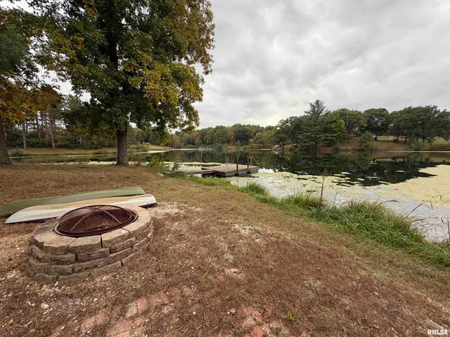 $630,000 | 1196 160 Street, Abingdon, IL 61410