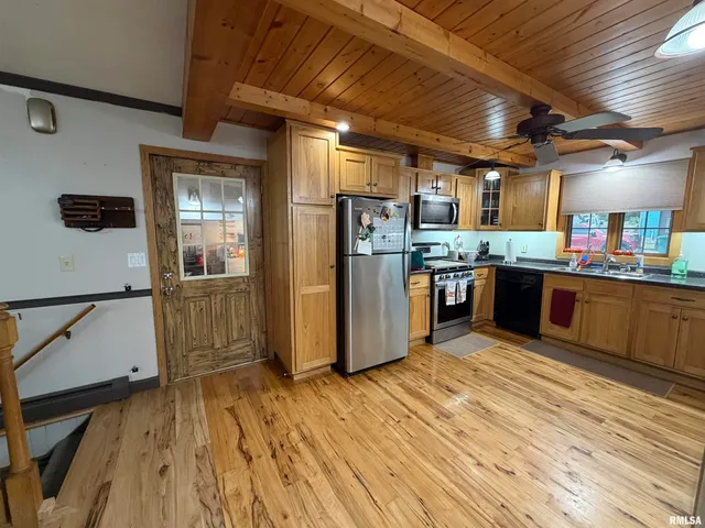 $630,000 | 1196 160 Street, Abingdon, IL 61410