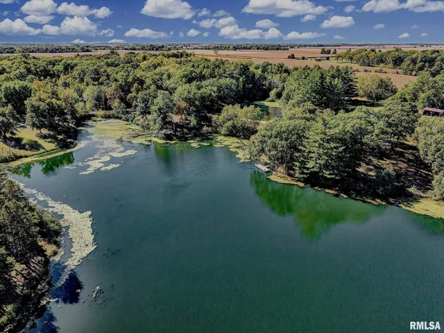 $630,000 | 1196 160 Street, Abingdon, IL 61410