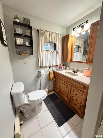 $630,000 | 1196 160 Street, Abingdon, IL 61410