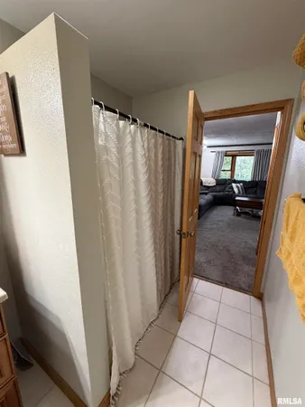 $630,000 | 1196 160 Street, Abingdon, IL 61410