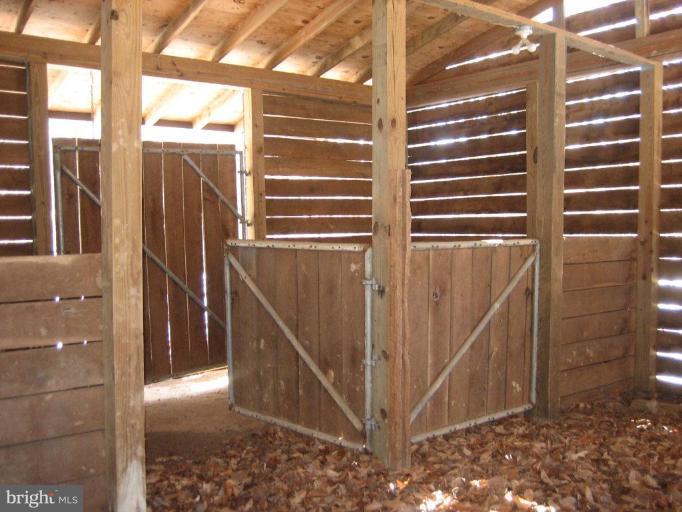 6542 Little Ox Road Fairfax Station, VA 22039 - Photo 25 of 30 a view of entryway with a shower